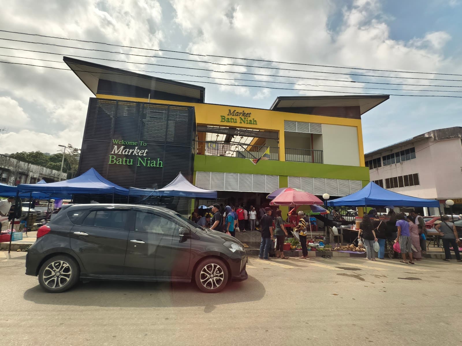 Batu Niah Town Market - Image 1