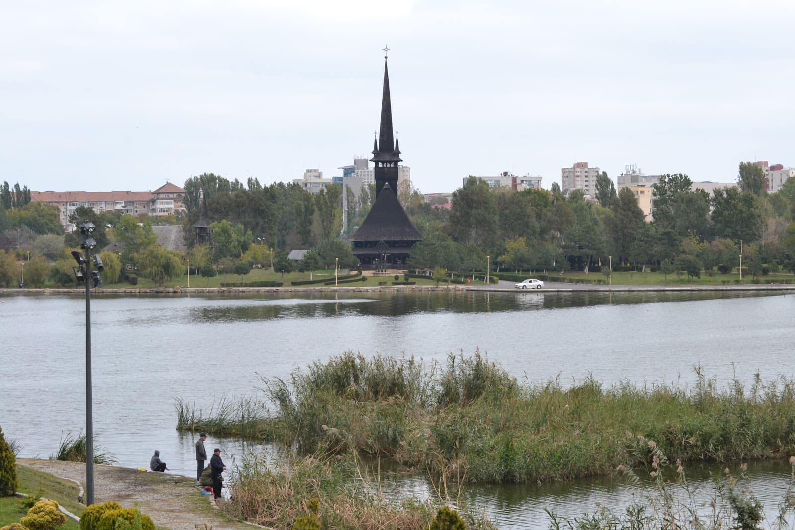 Lake Tăbăcărie - Image 1