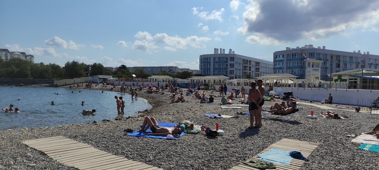 Khrustalny Beach - Image 1