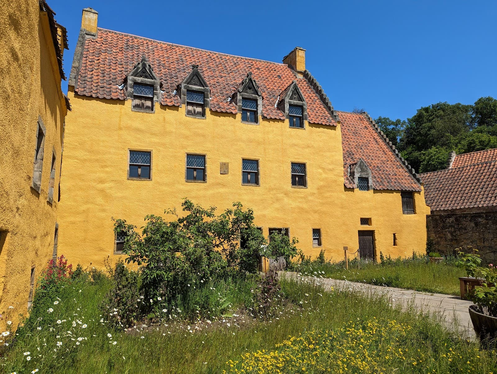 Culross Conservation Village - Image 1