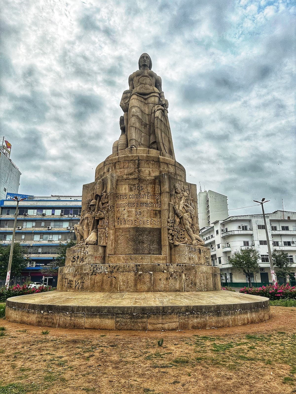 Praça dos Trabalhadores - Image 1