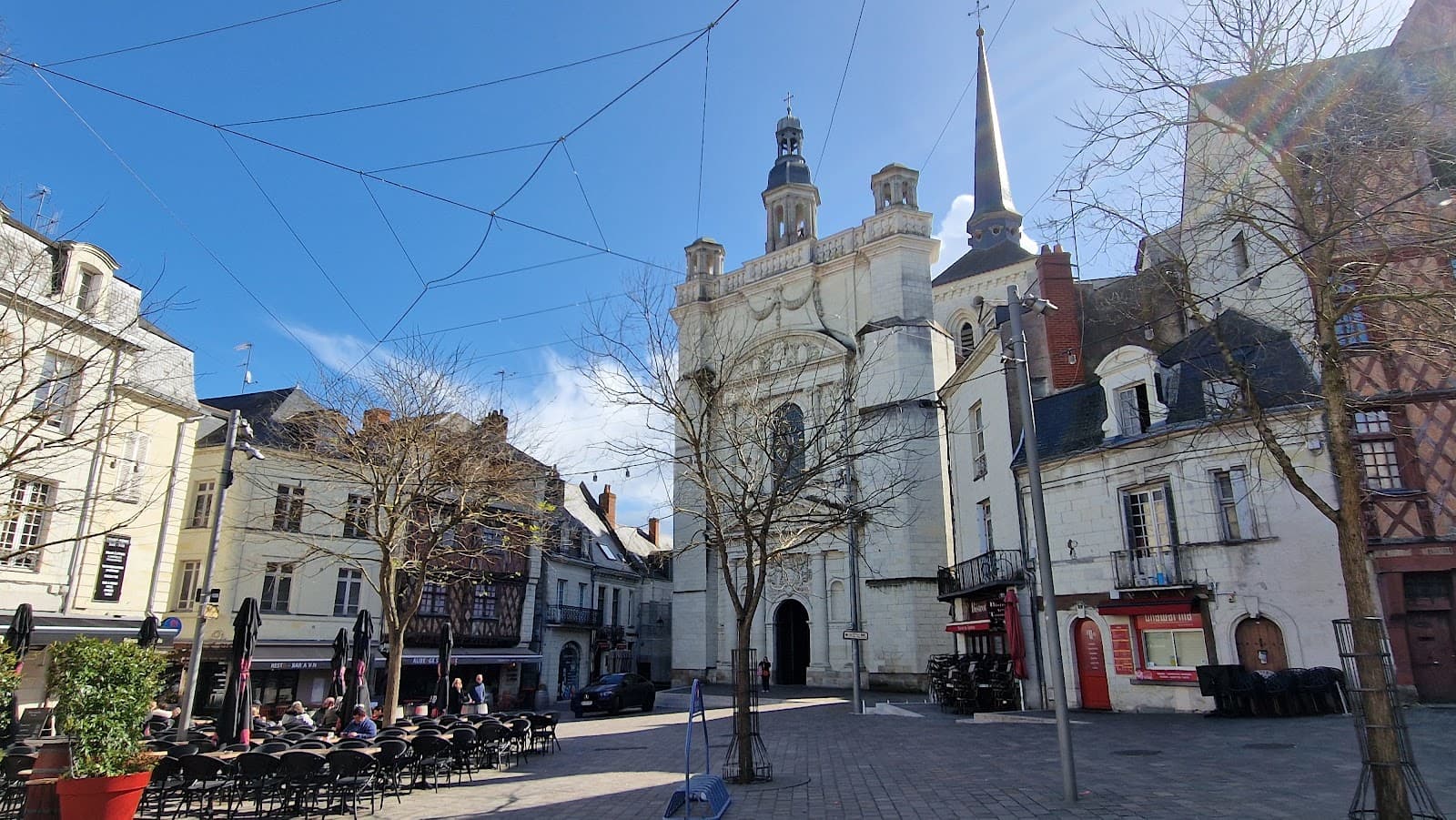 Place Saint-Pierre - Image 1