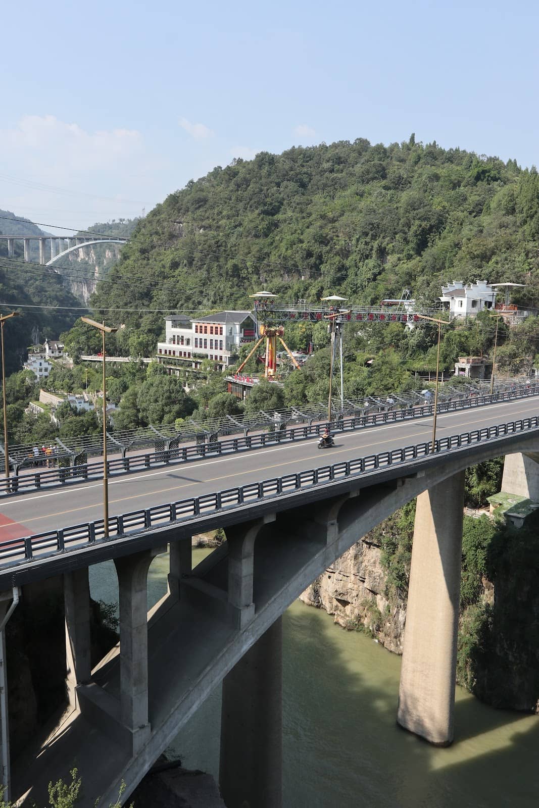 Three Gorges Grand Waterfall
