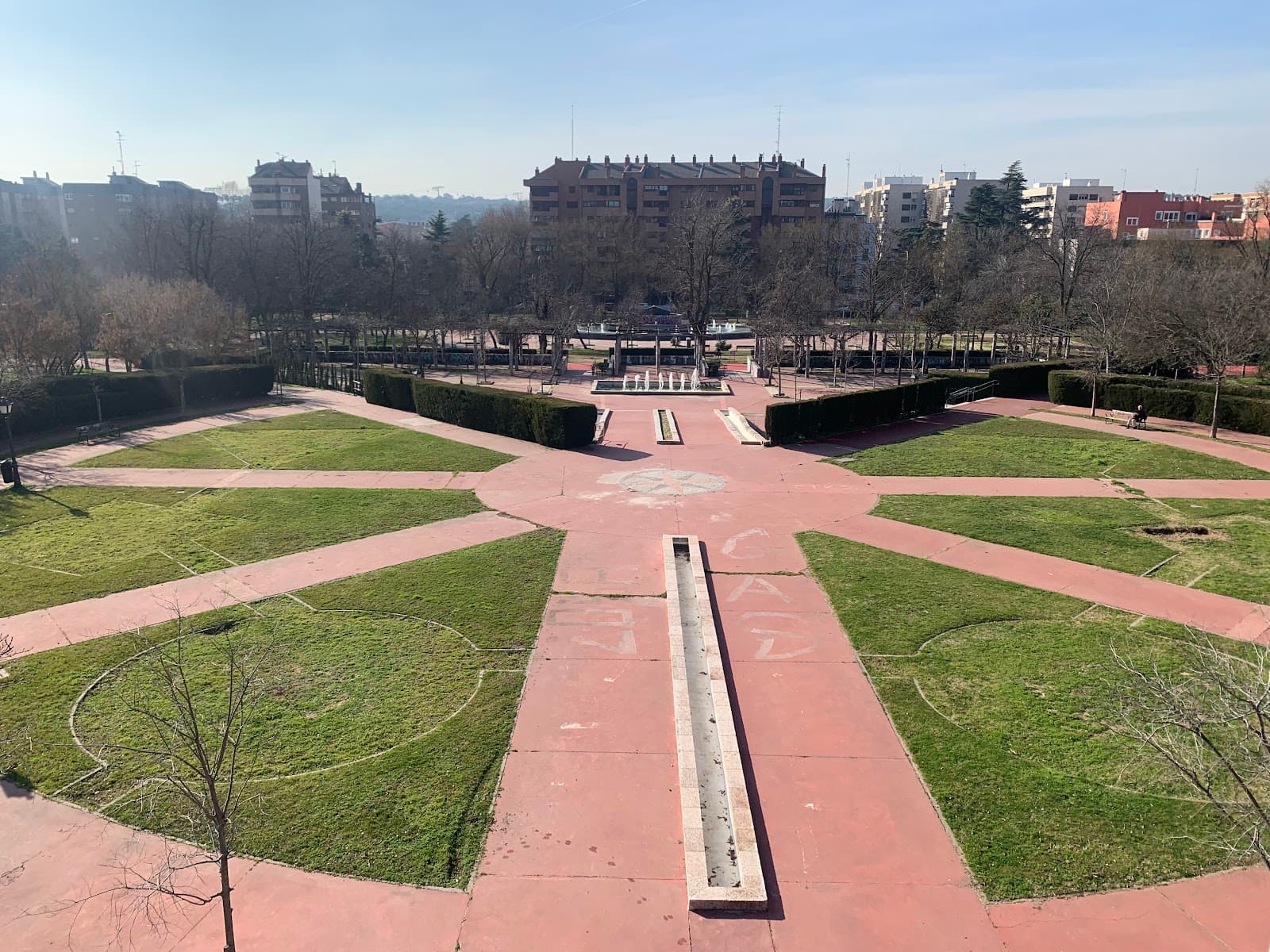 Parque de la Bombilla - Image 1