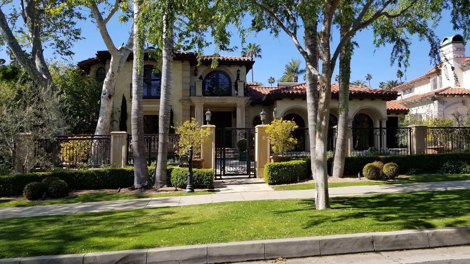 Exclusive Enclave Ambiance