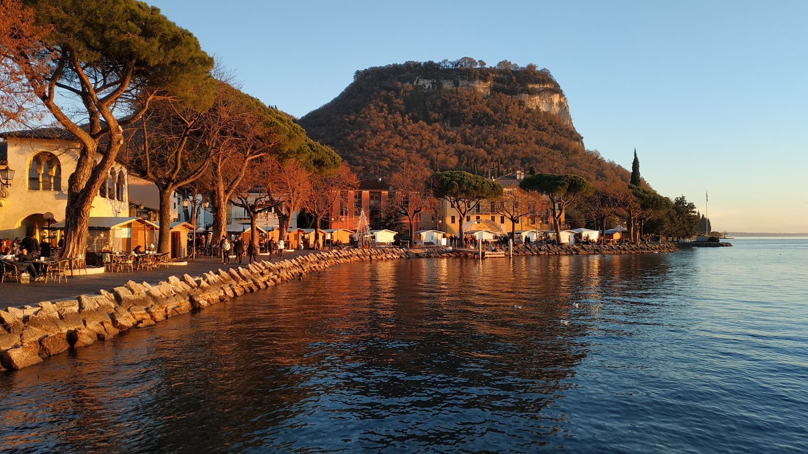 Lungolago Regina Adelaide - Image 1