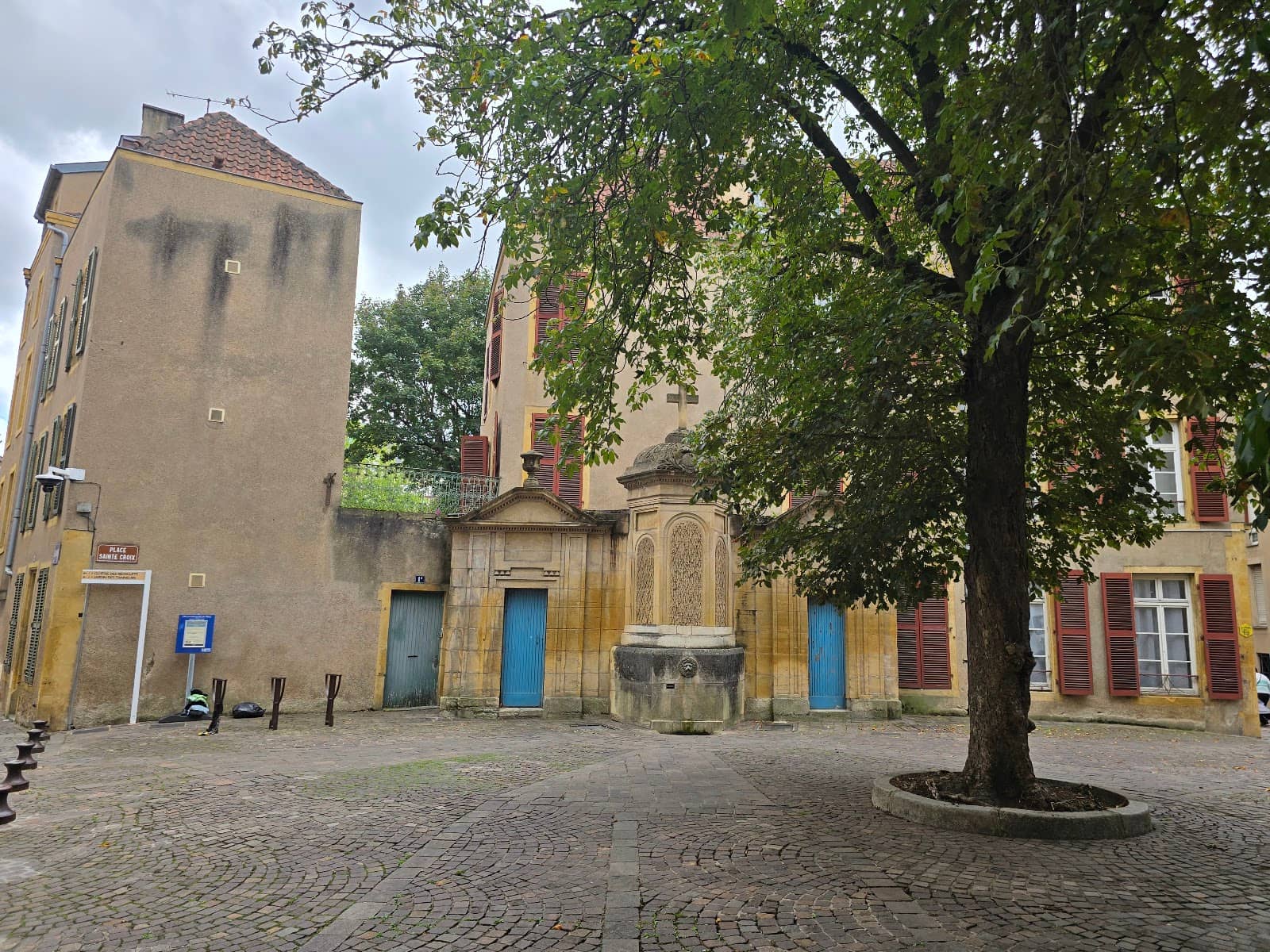 Cloître des Récollets Garden
