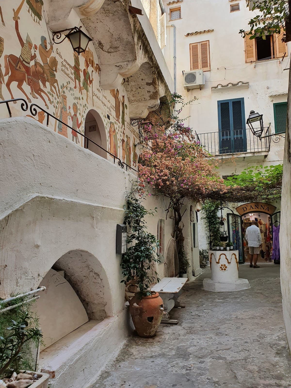Sperlonga Old Town - Image 1