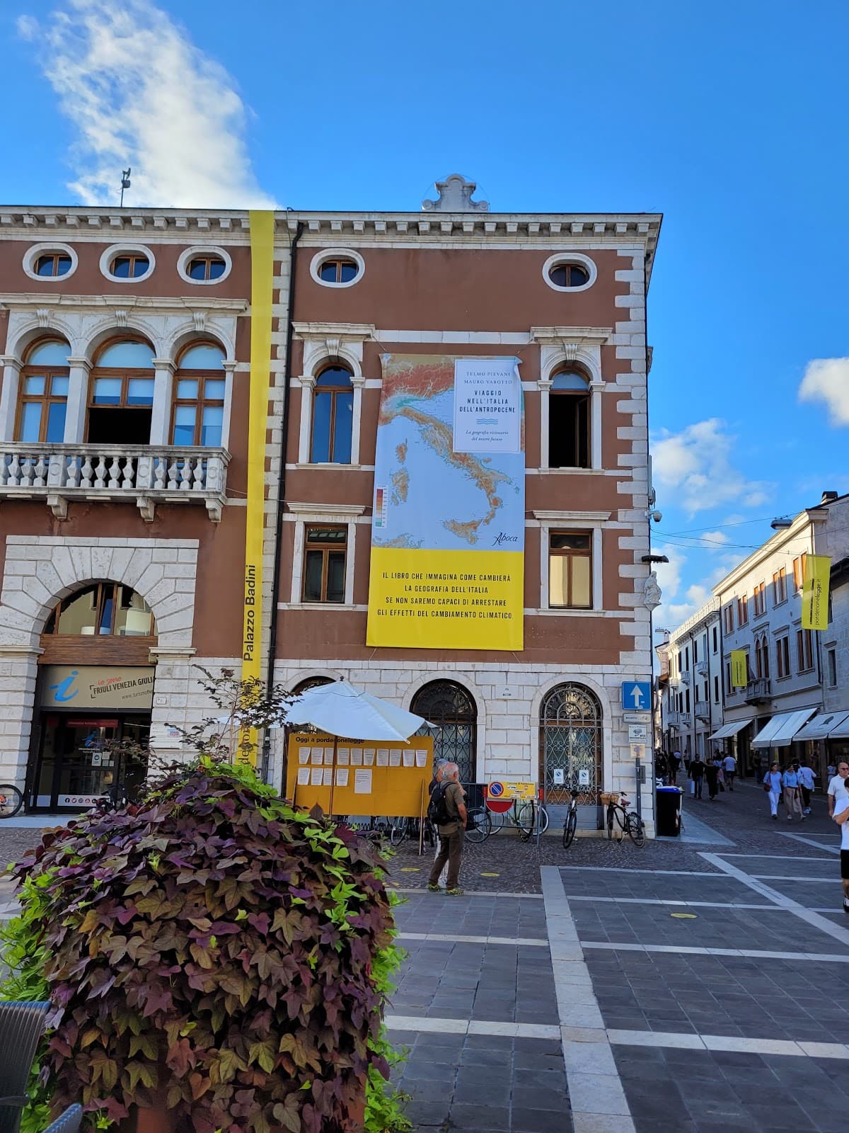 Piazza Cavour - Image 1