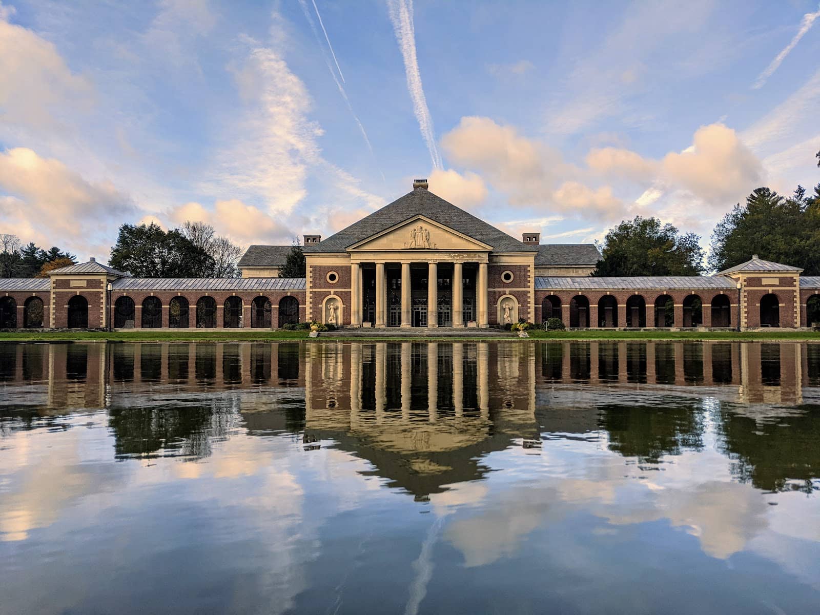 Peerless Pool Complex