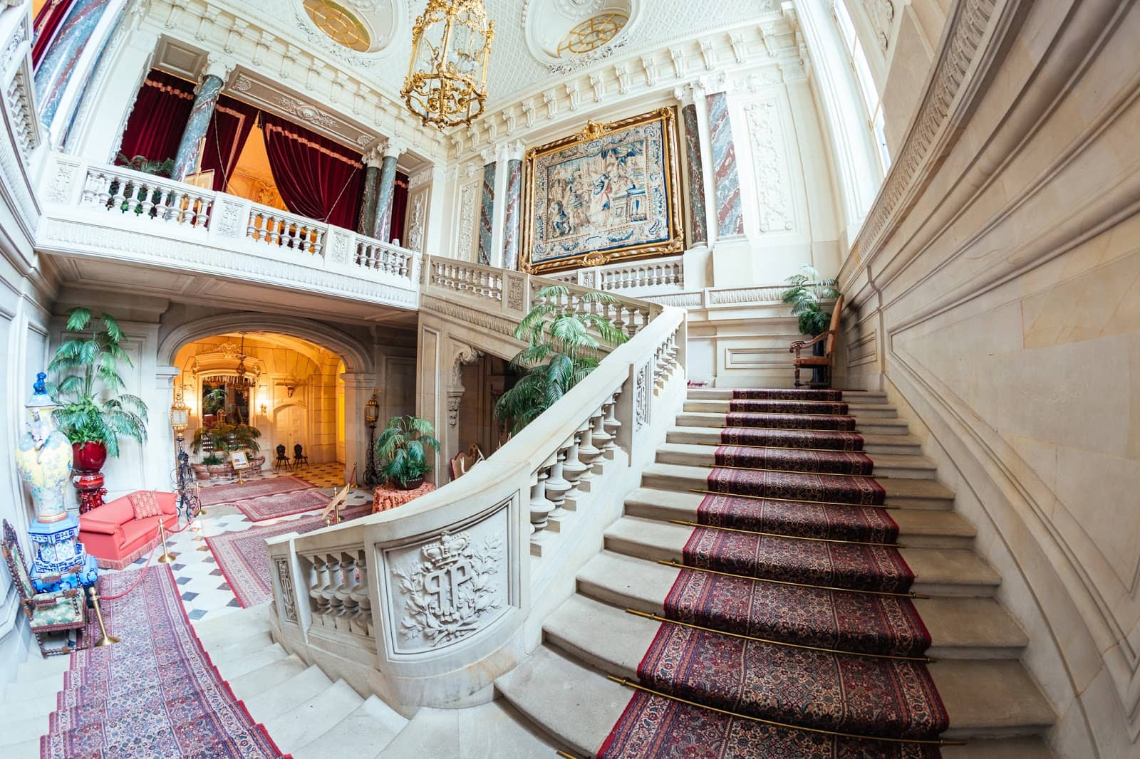 Miniatures & Armoury Exhibits