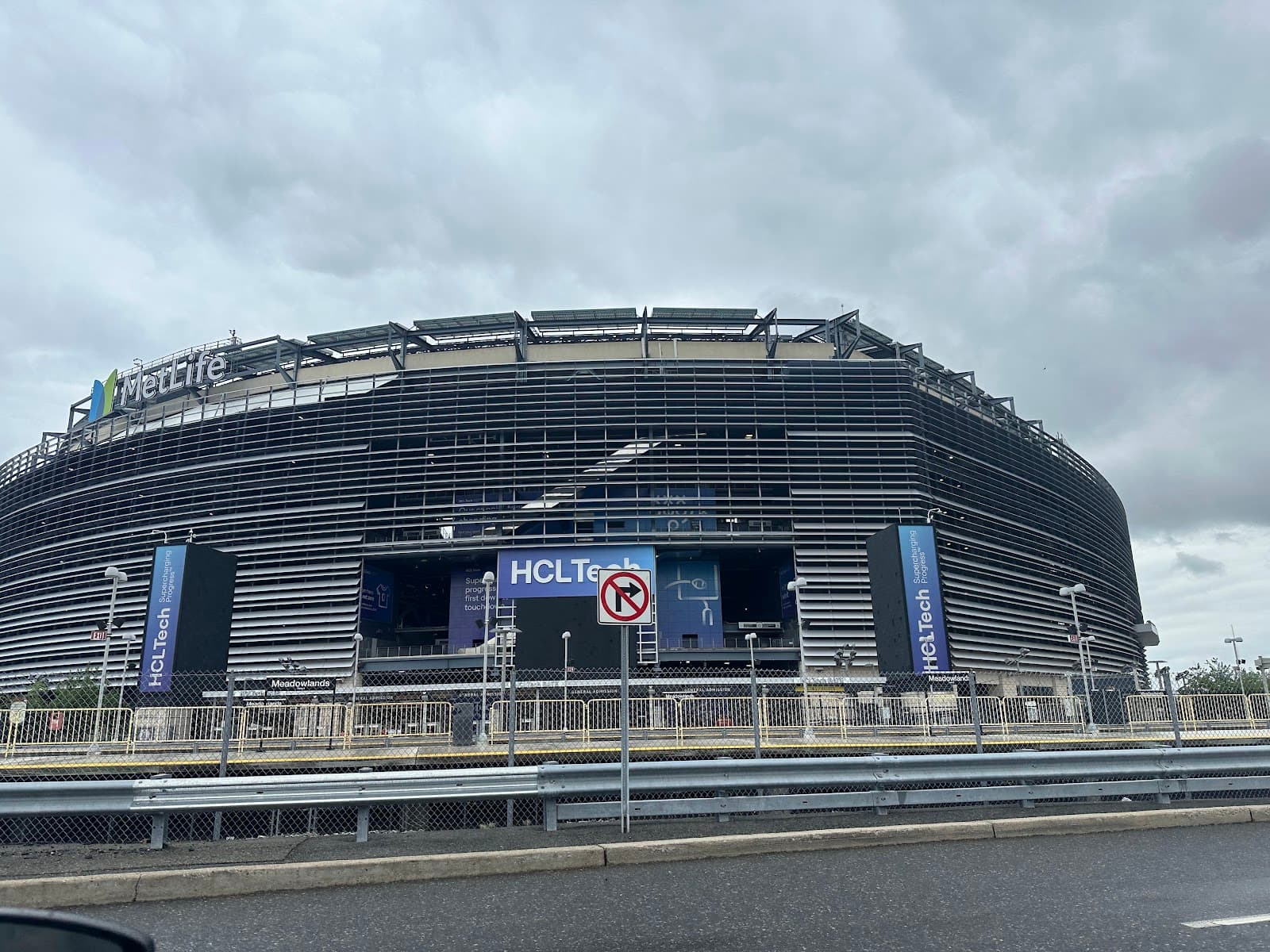 Meadowlands Station (NJ Transit) - Image 1