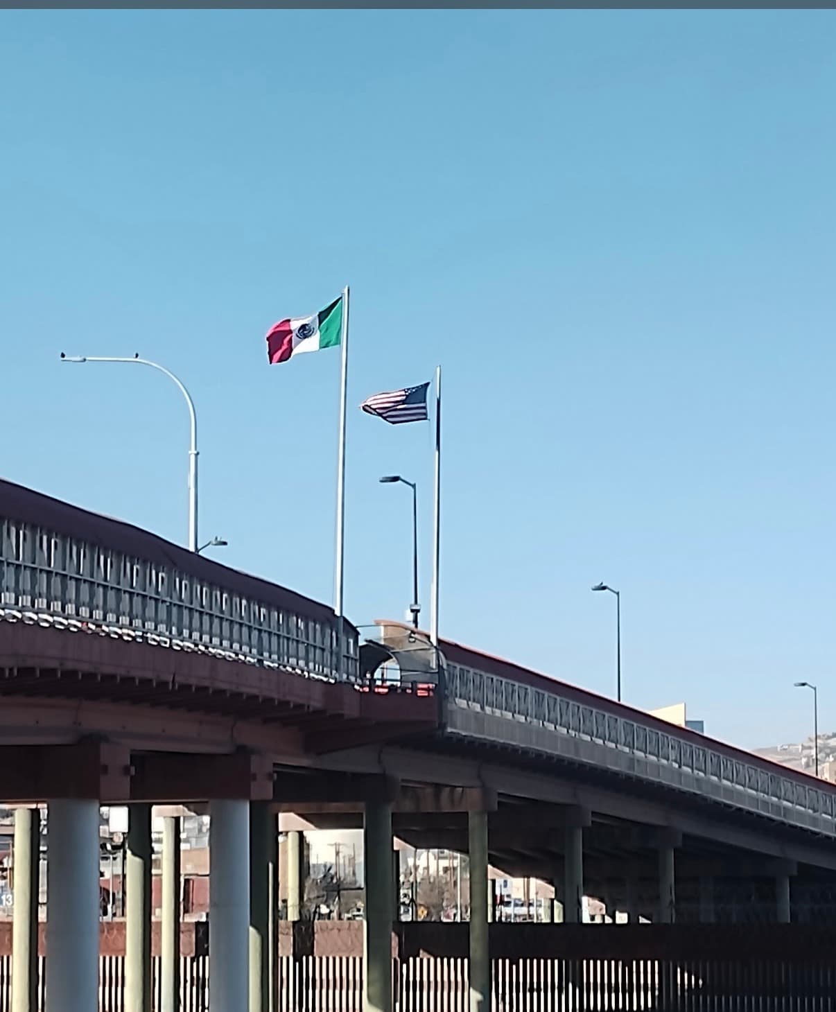 Paso del Norte International Bridge (Santa Fe) - Image 1