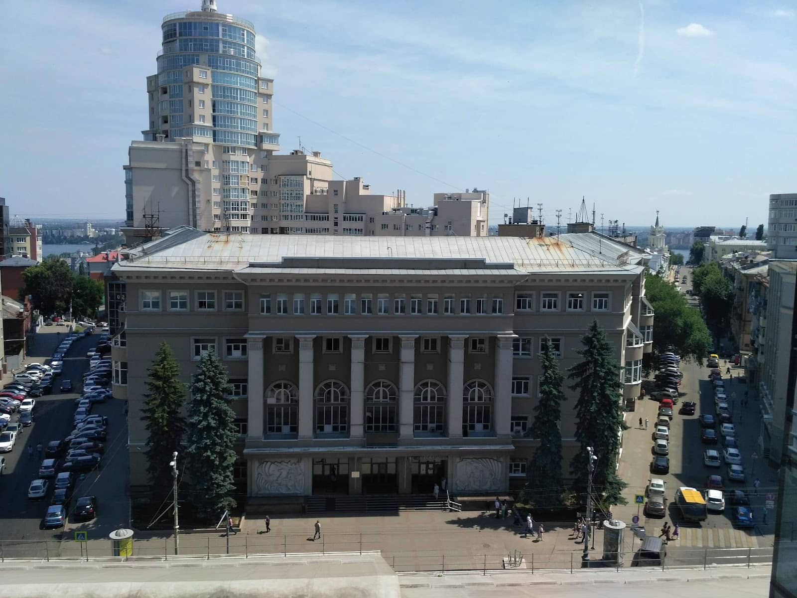 Street Performers & Atmosphere
