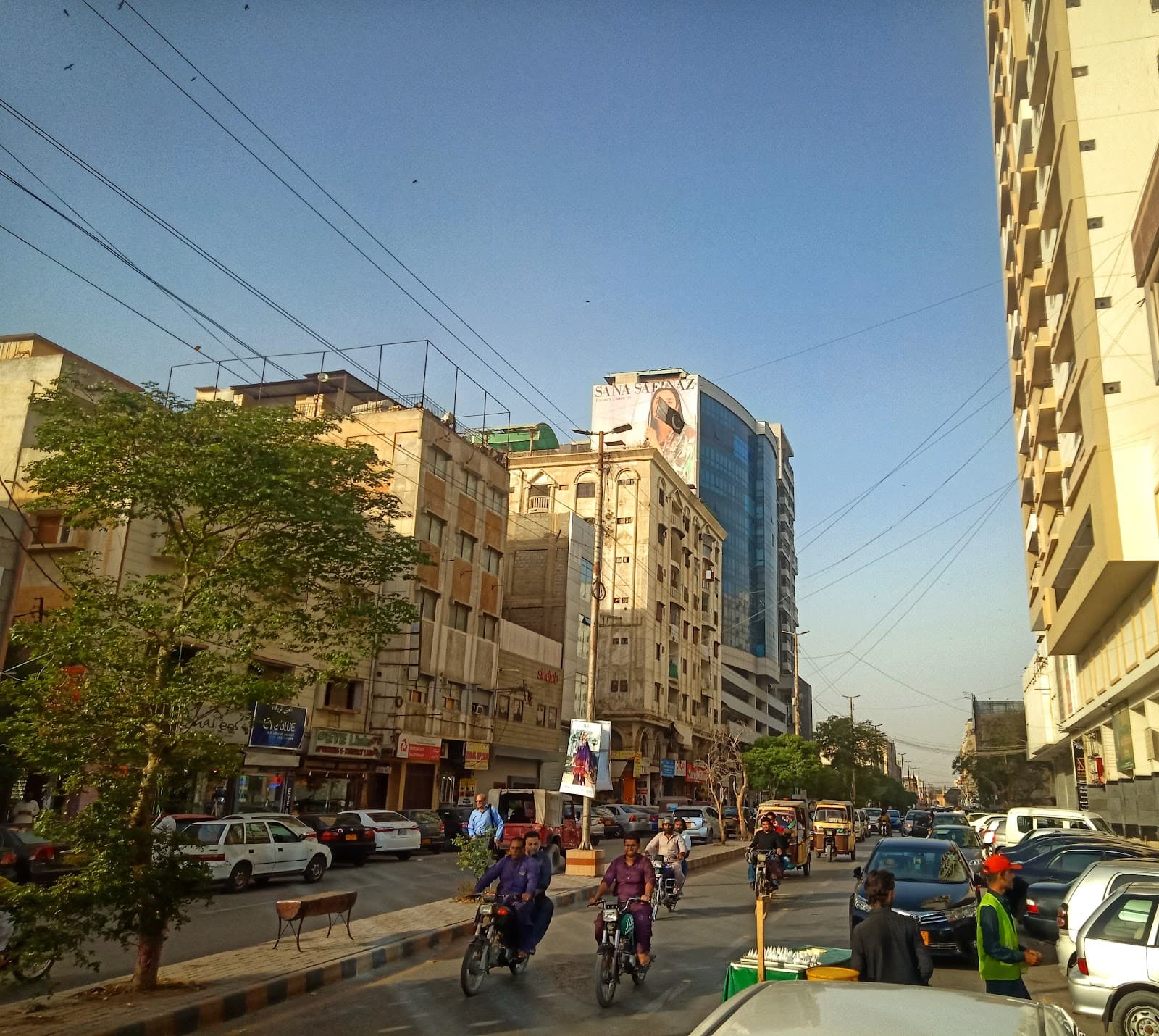 Tariq Road Karachi - Image 1