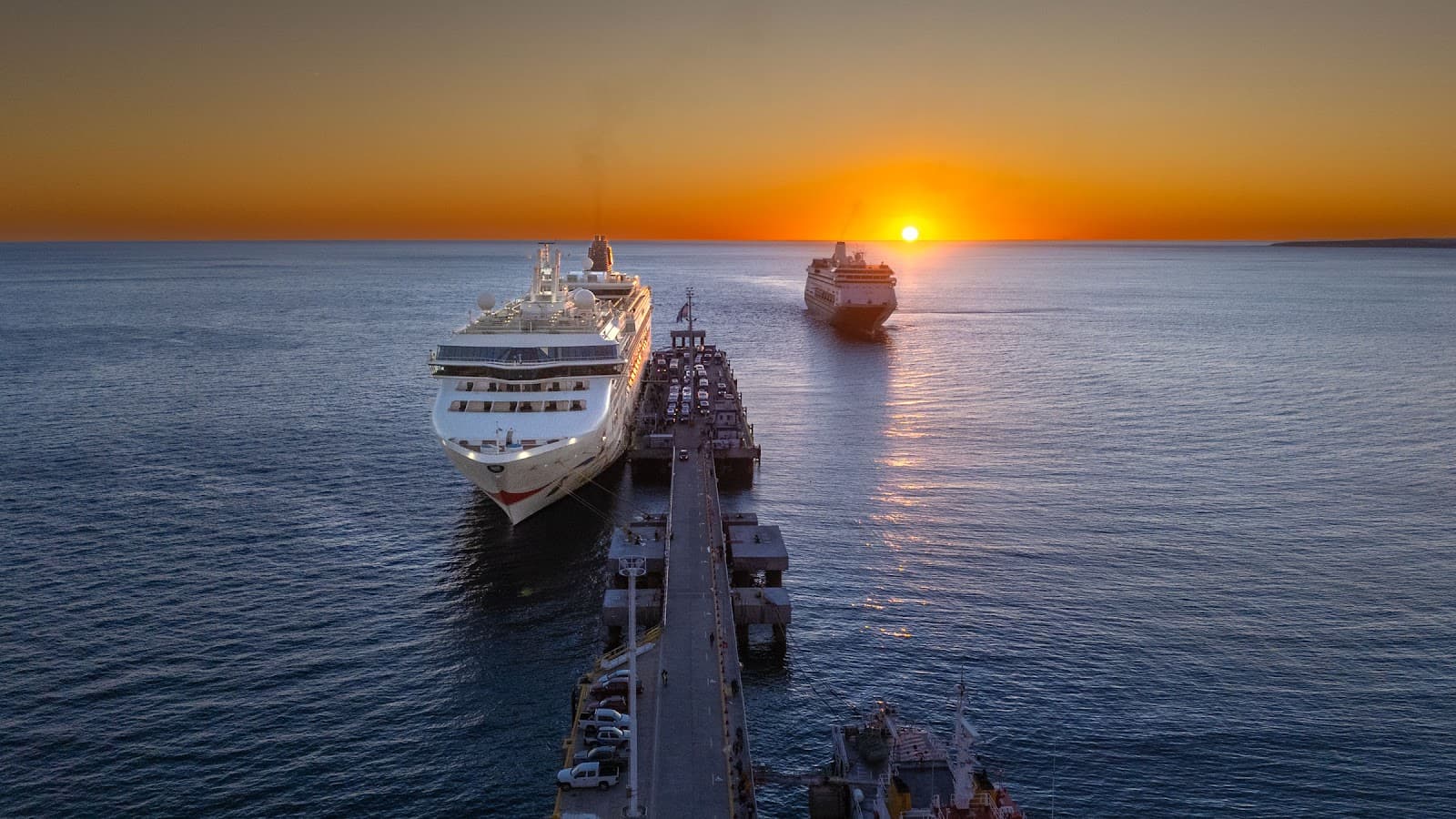 Muelle Almirante Storni Viewpoint - Image 1