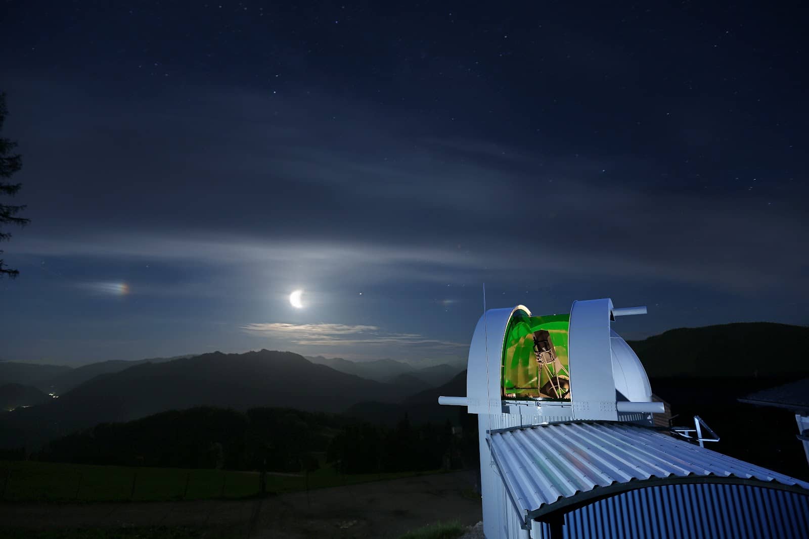 Binocular Exploration