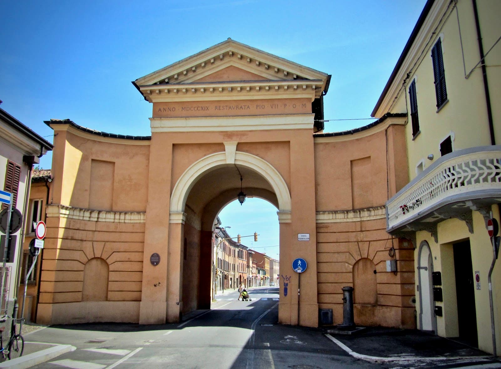 Porta Santi - Image 1