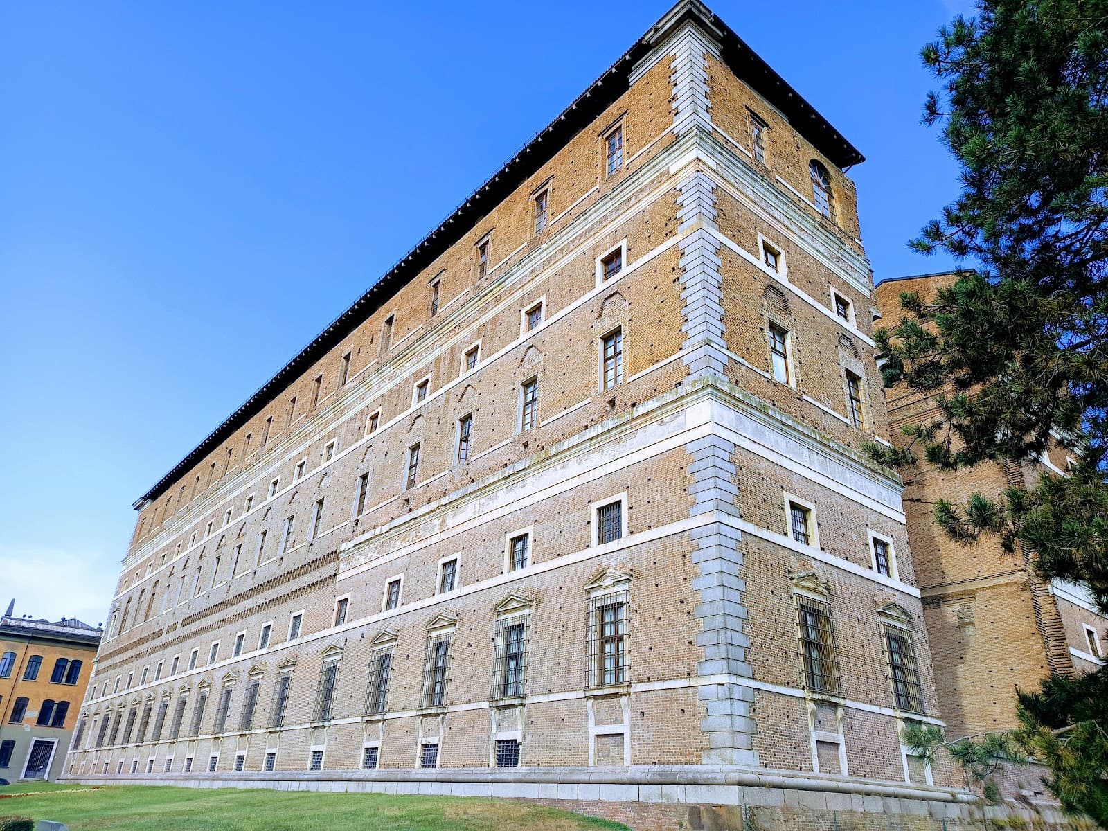 Piacenza Historic Center - Image 1