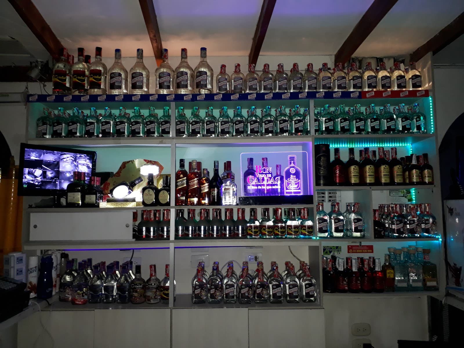 El Cable Neighborhood - Image 1