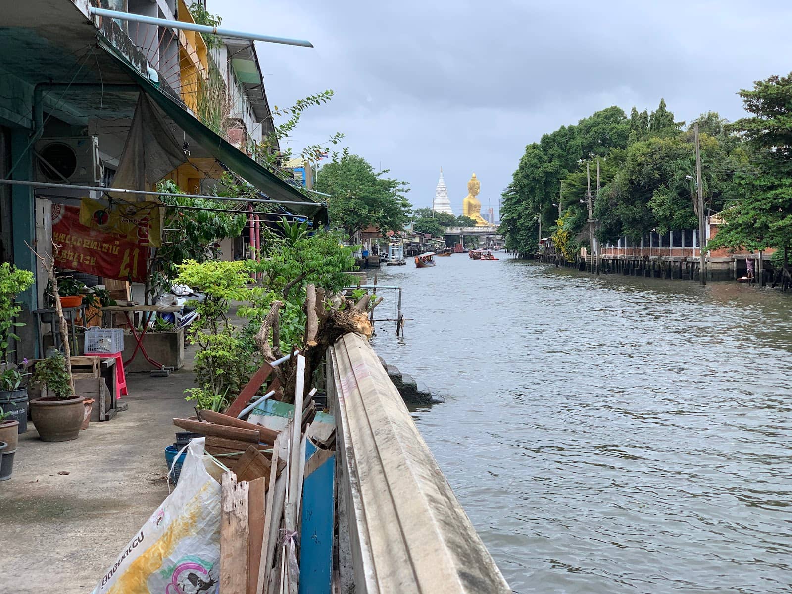 Wat Paknam Phasi Charoen