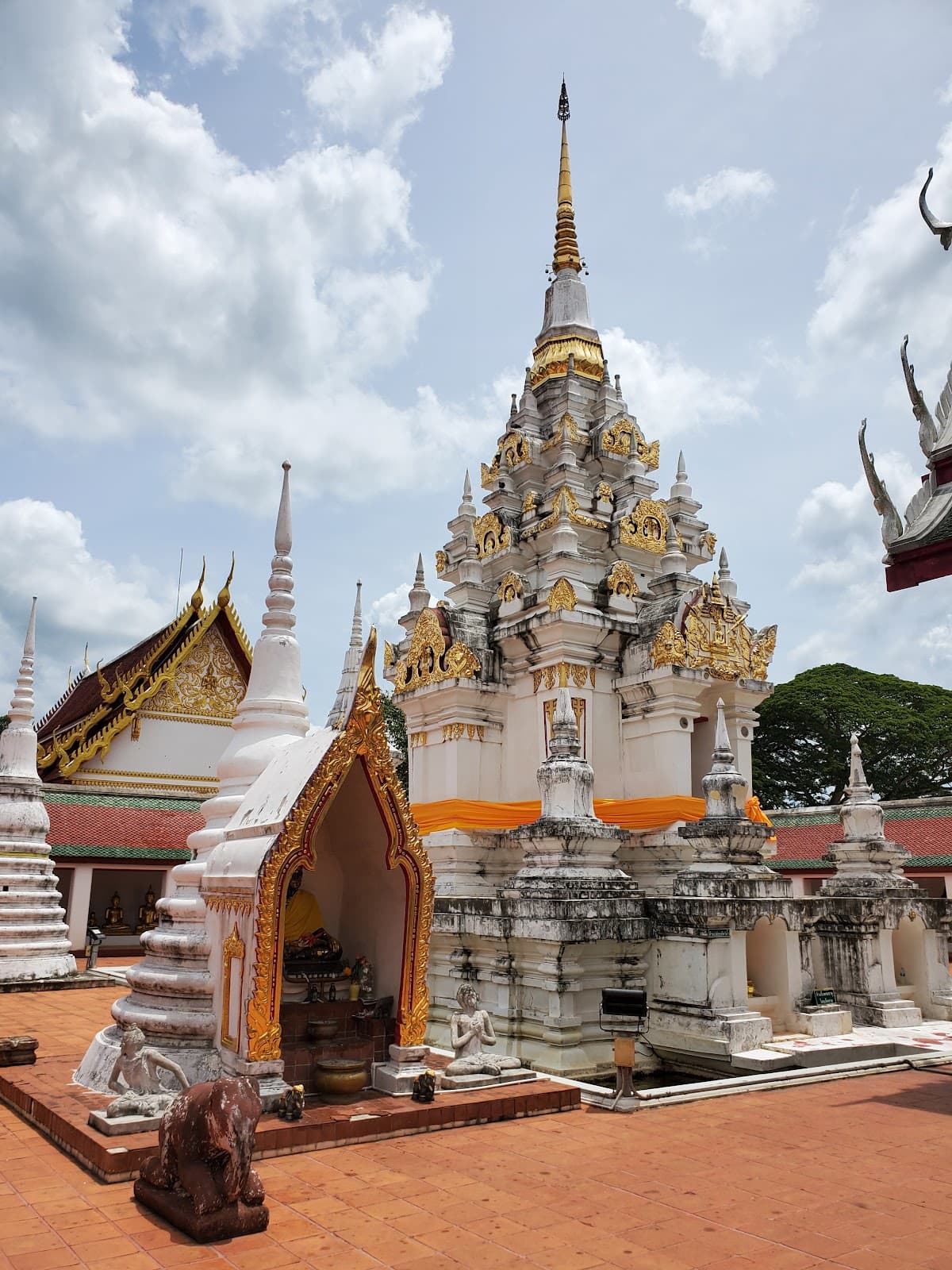 Wat Phra Borommathat Chaiya - Image 1