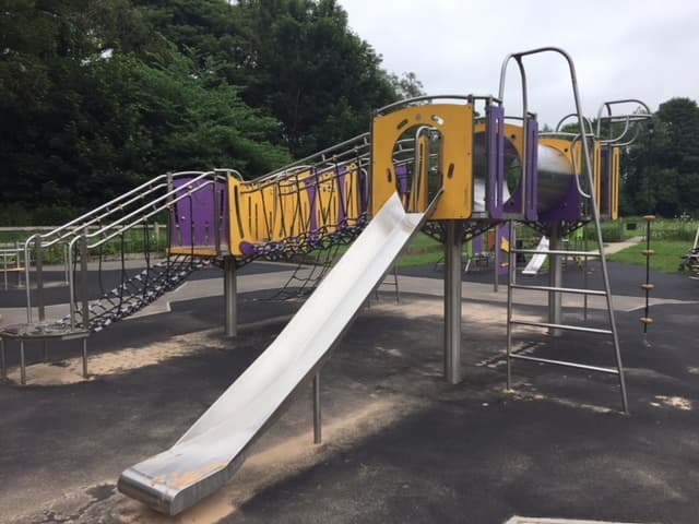 Abbey Grounds Park Cirencester - Image 1