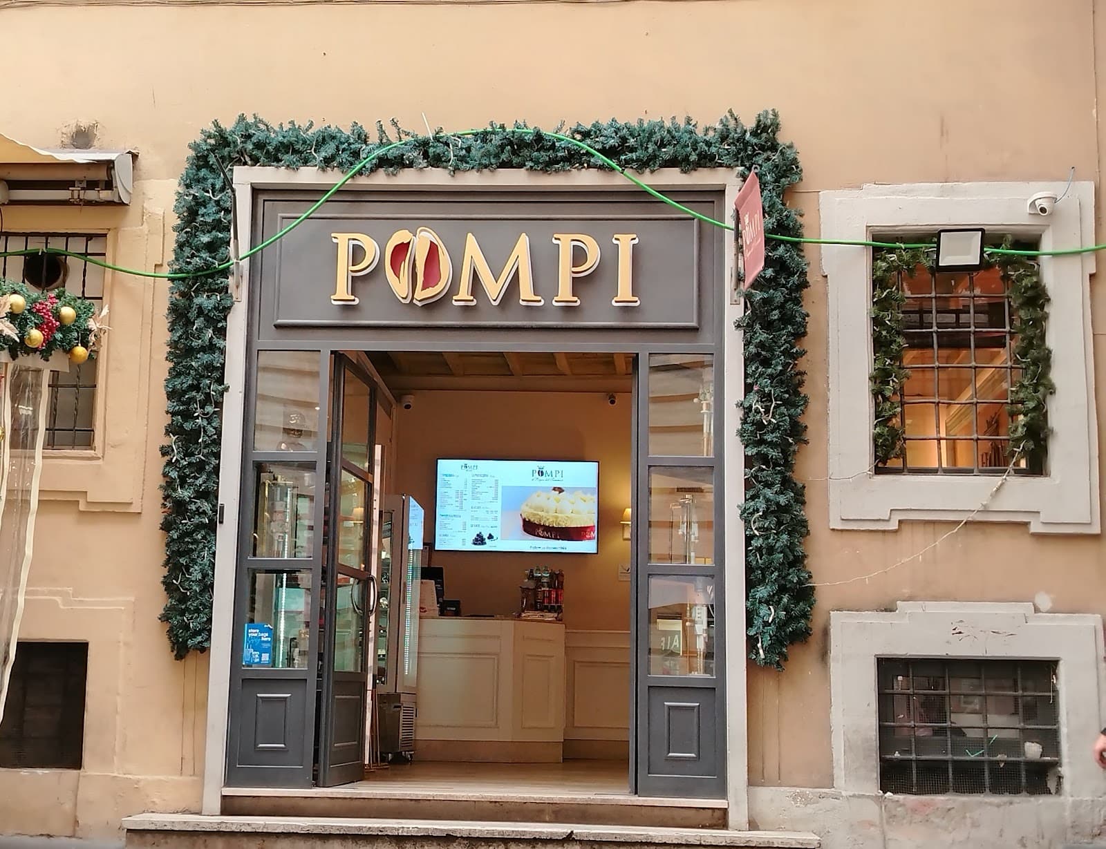 Pompi Trevi - Image 1