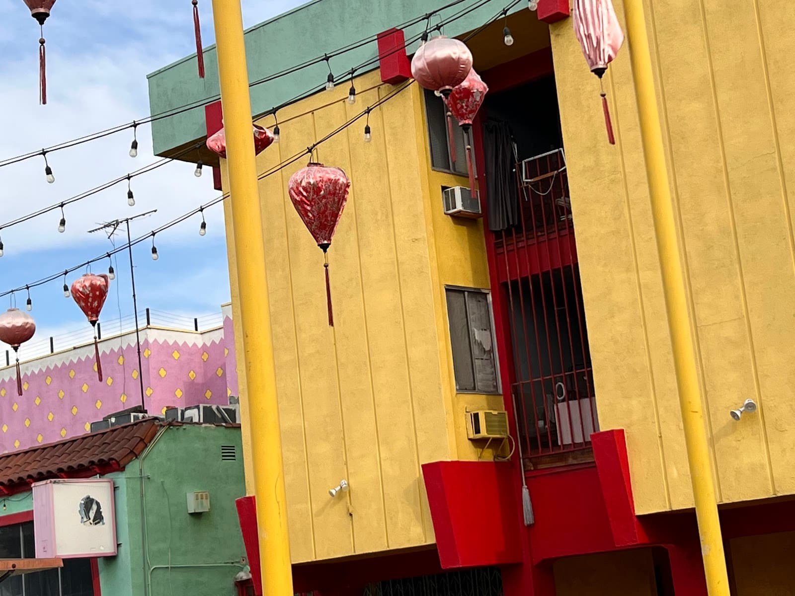 Chinatown Central Plaza Los Angeles - Image 1