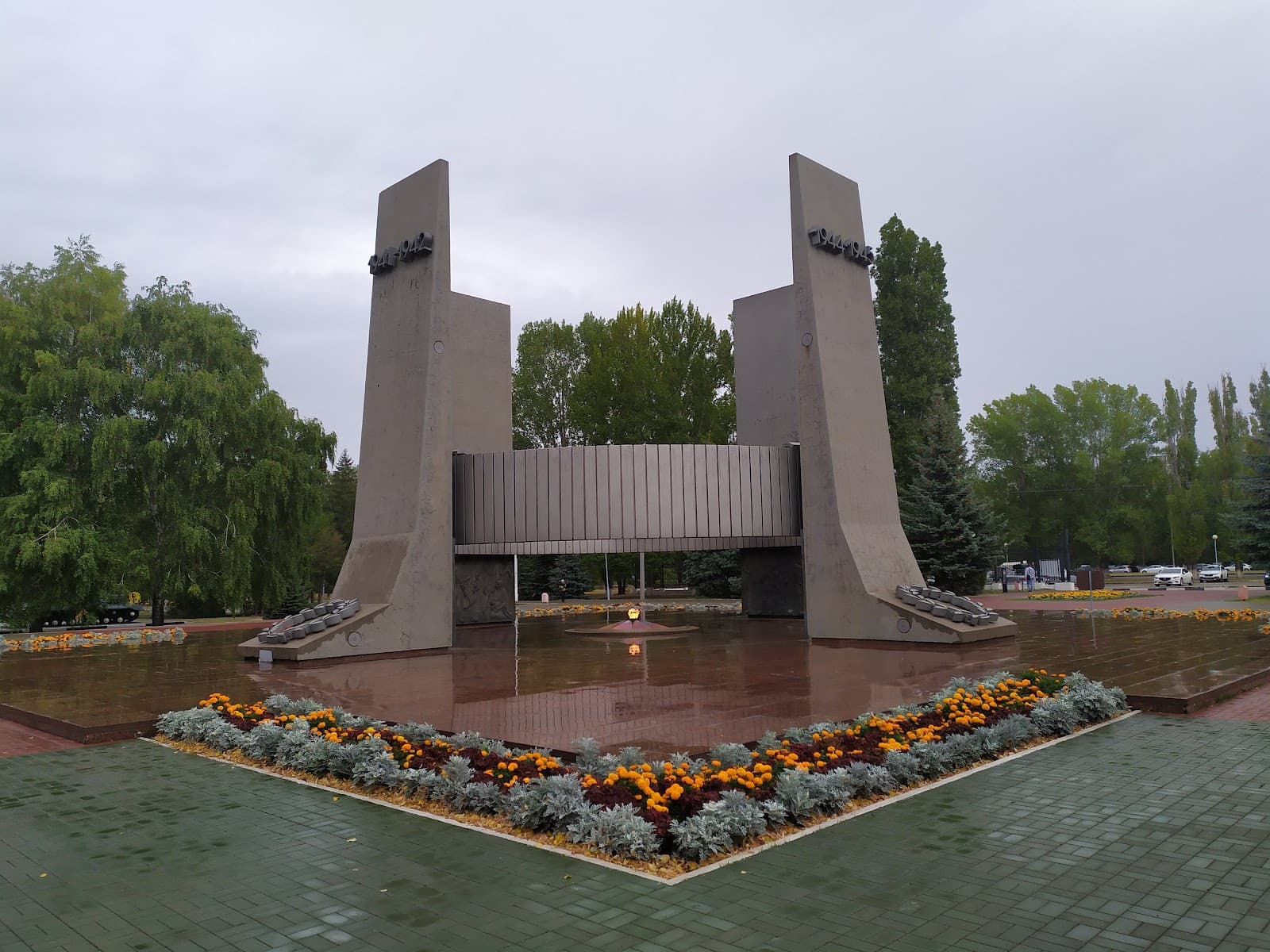 Victory Park - Image 1