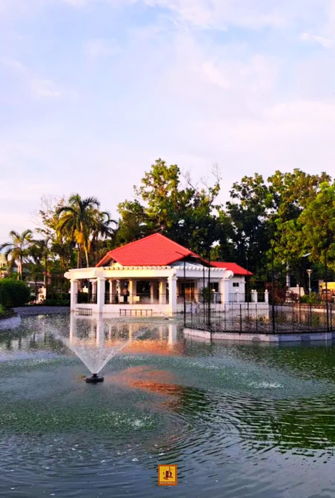 La Paz Plaza - Image 1