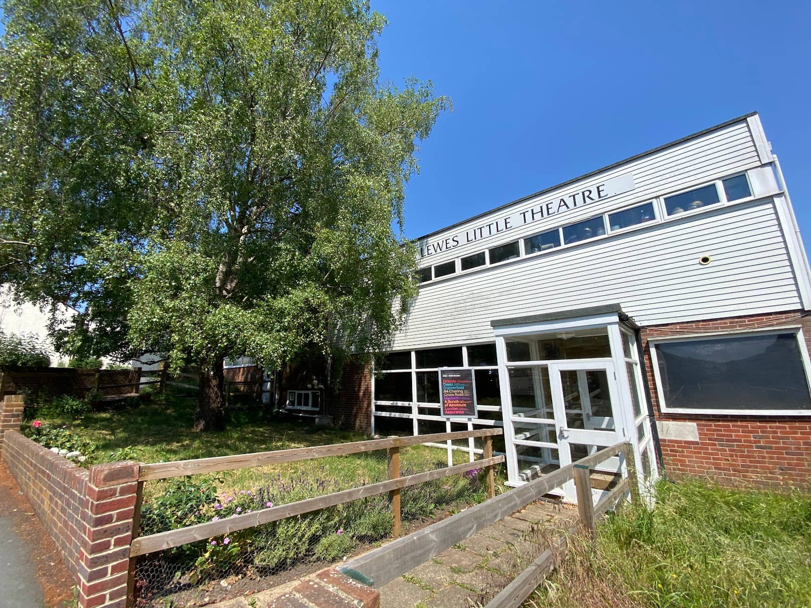 Cozy & Sincere Venue