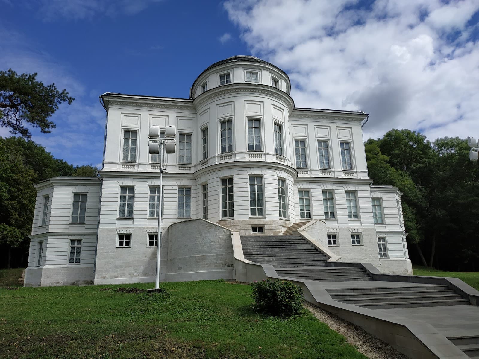 Bogoroditsk Palace and Park Museum Reserve - Image 1