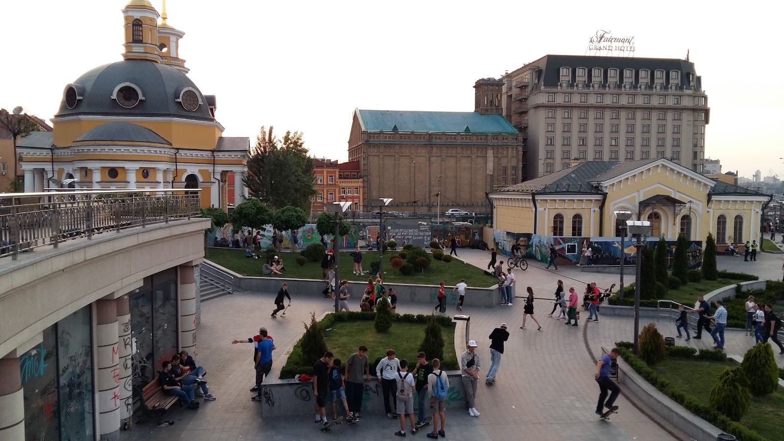 Poshtova Square Kyiv - Image 1