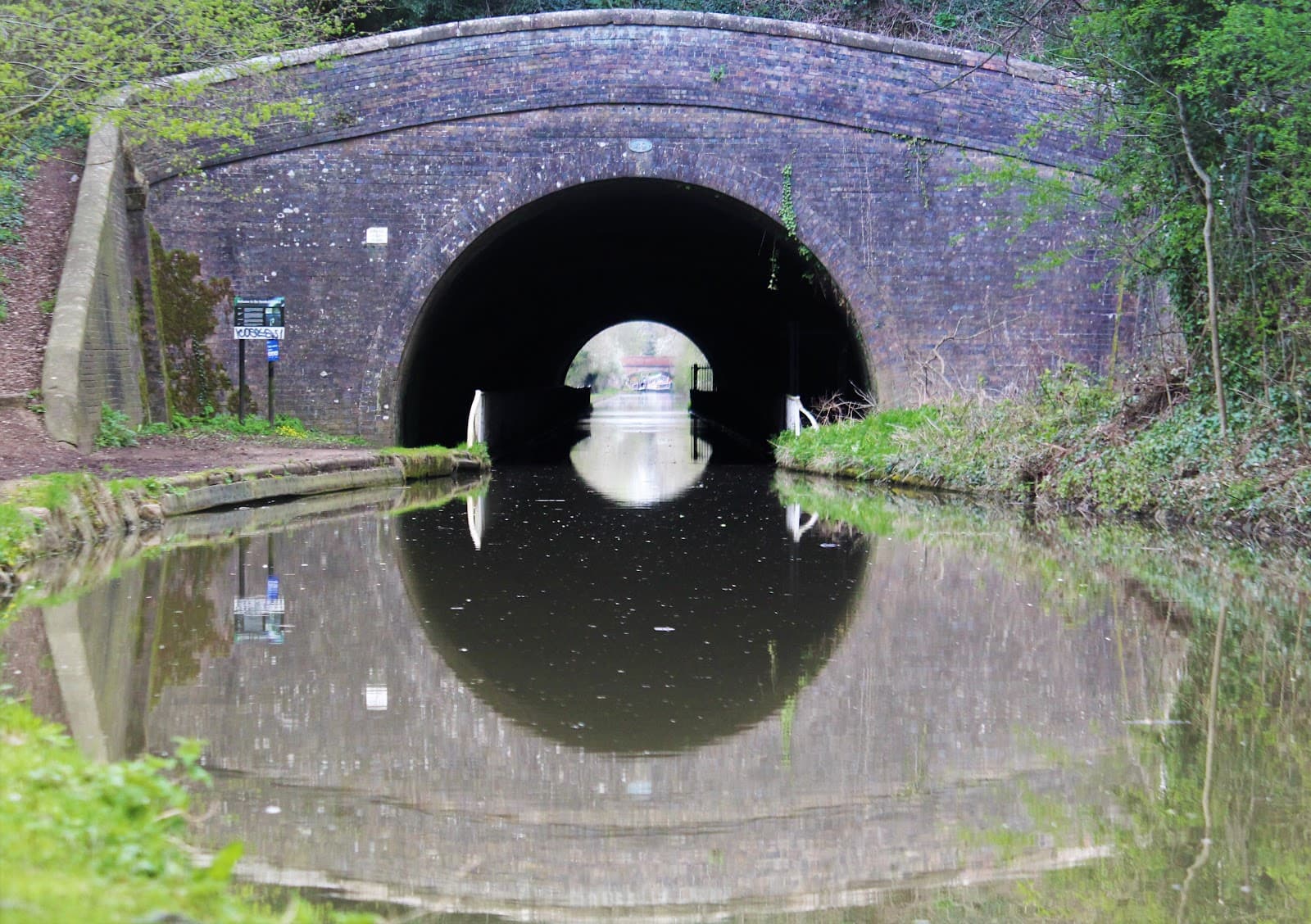 Newbold Tunnel (Oxford Canal) - Image 1