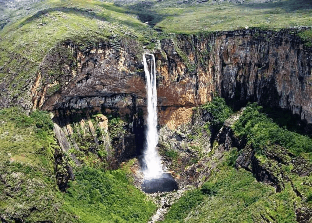 Cachoeira do Tabuleiro - Image 1