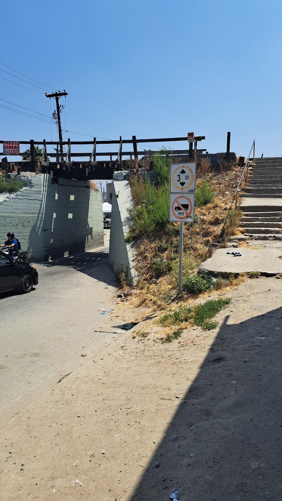 Puente Negro Railroad Bridge Murals - Image 1