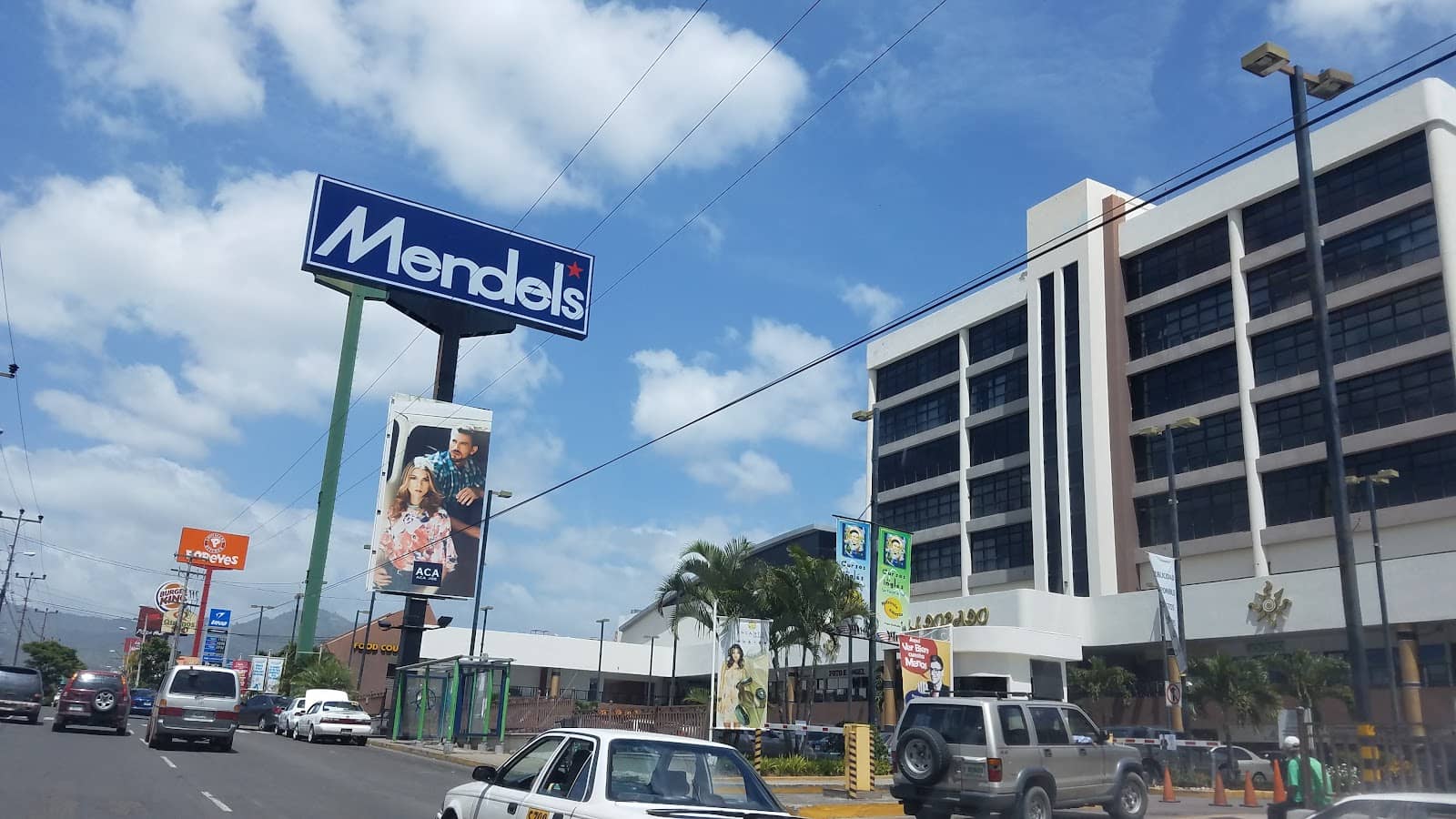 Shopping & Dining Hub