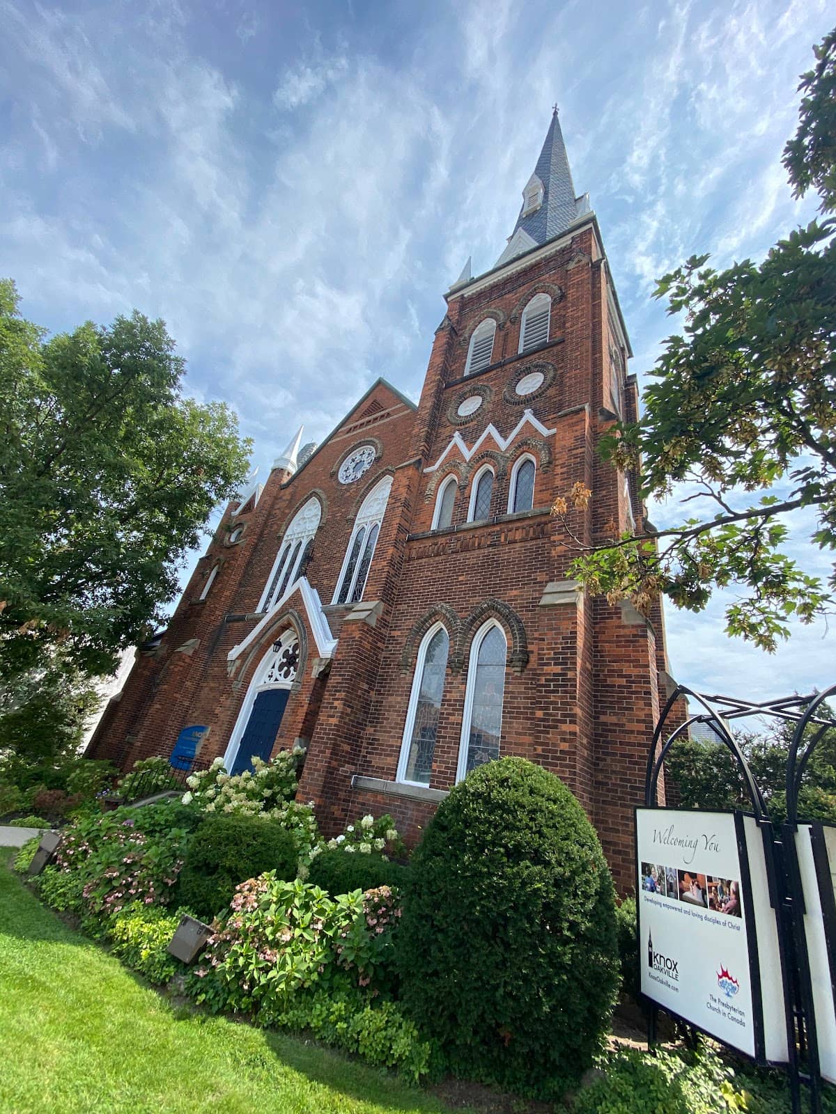 Charming Boutiques & Shops