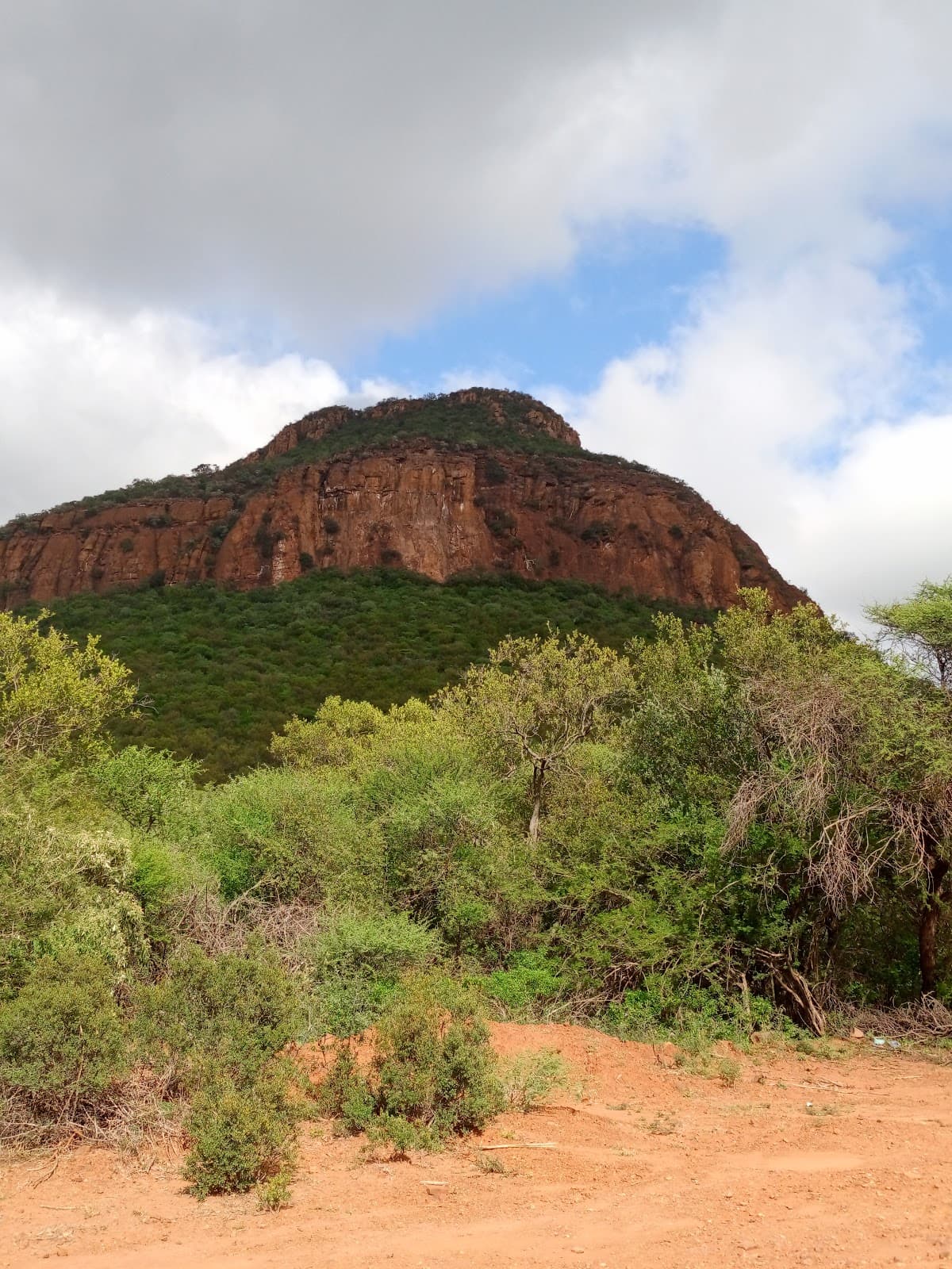 Lentswe-la-Baratani (Lovers' Hill) - Image 1