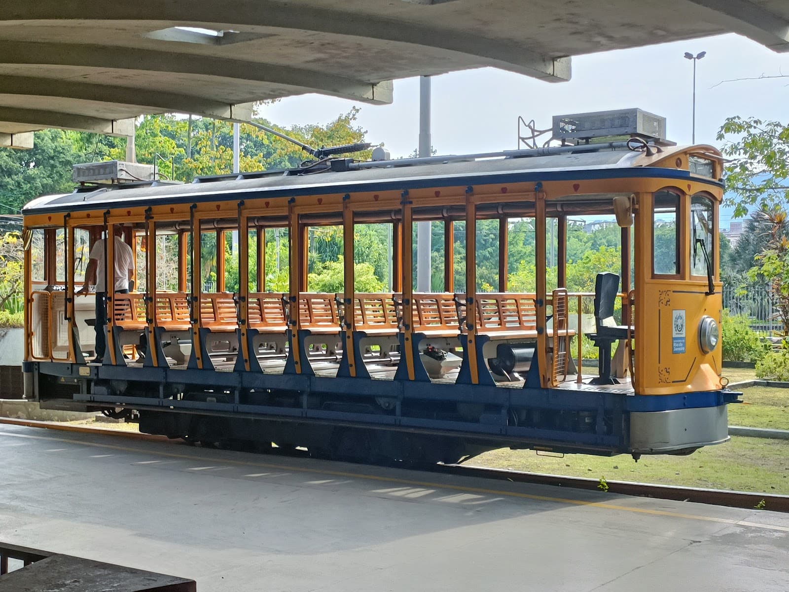 Largo do Guimarães - Image 1