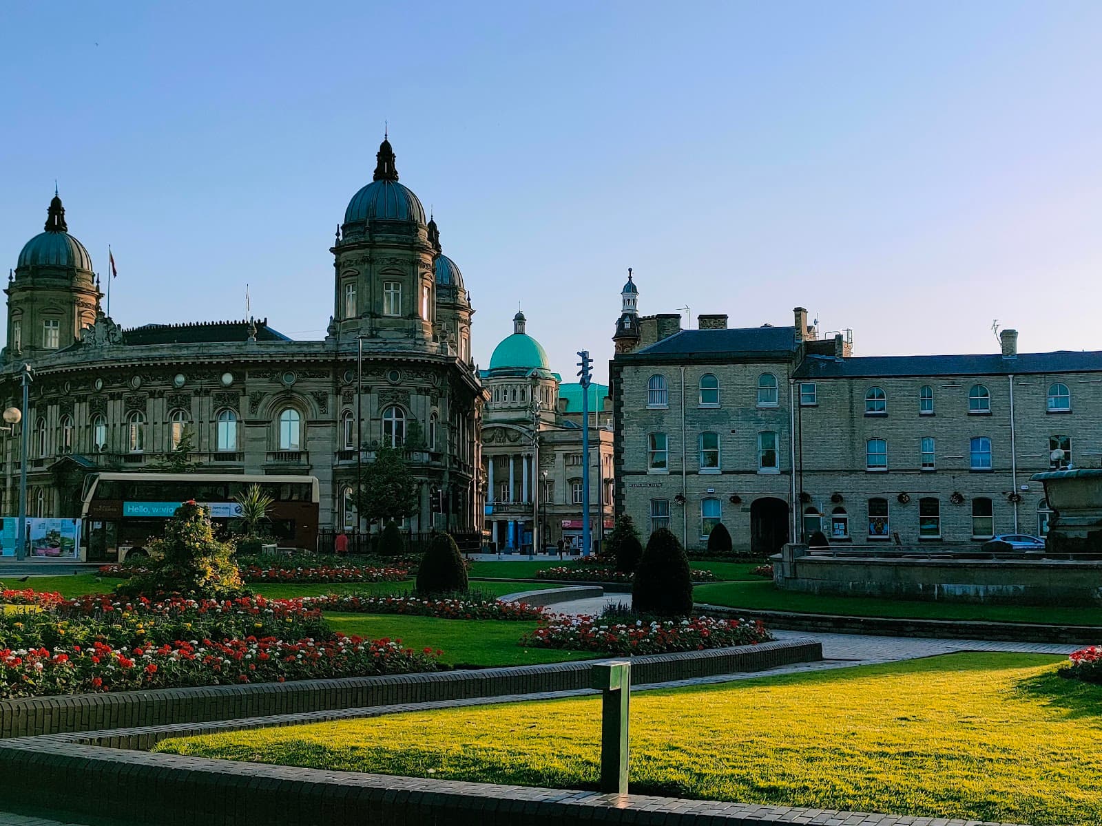 Queen's Gardens - Image 1