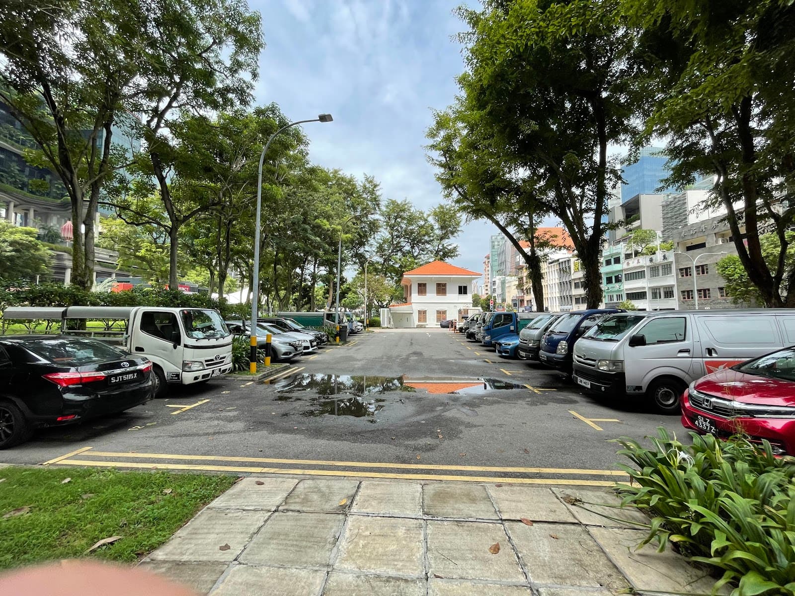 Hong Lim Complex Car Park - Image 1