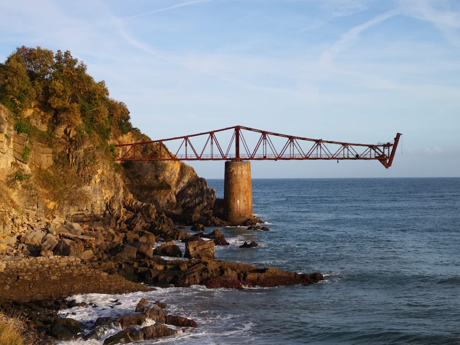 Acantilados de Cerdigo - Image 1