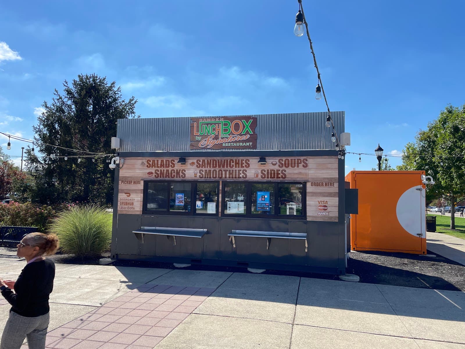 Roosevelt Plaza Park - Image 1