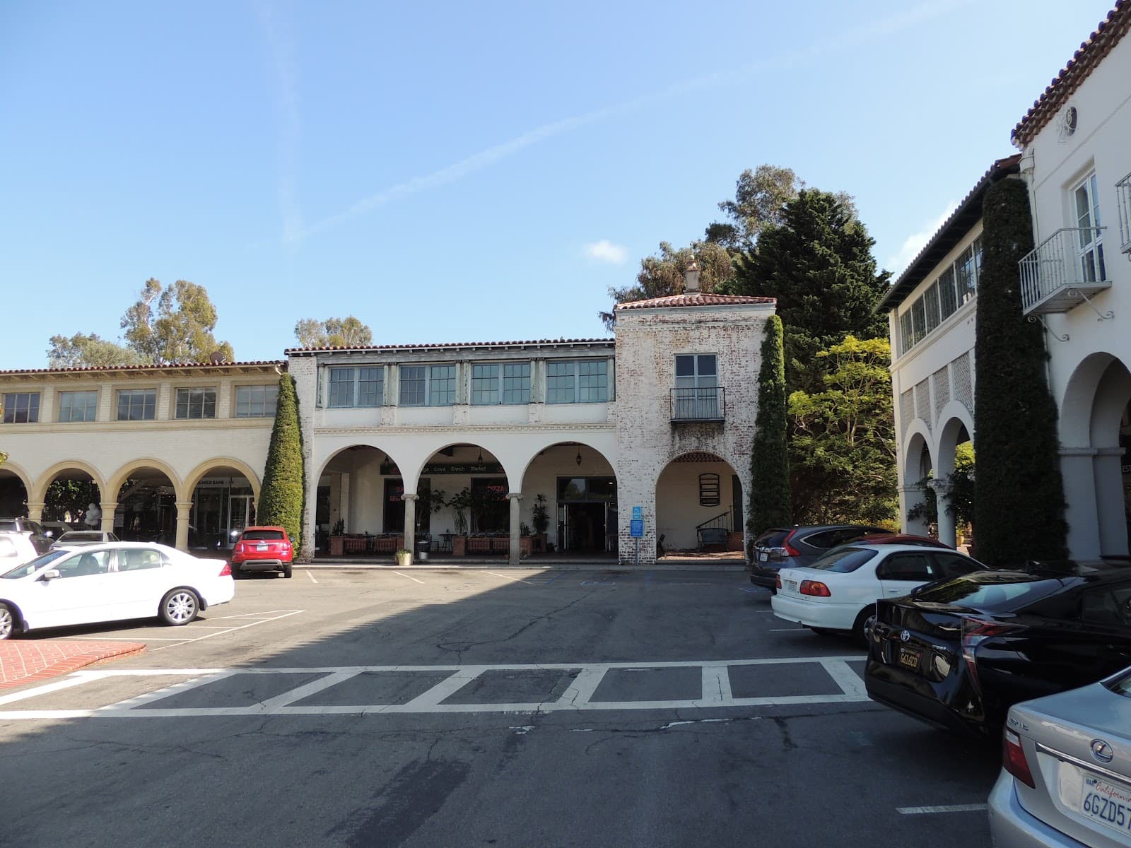 Malaga Cove Plaza - Image 1