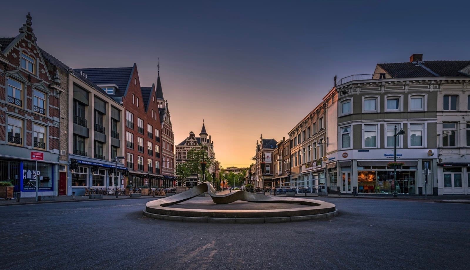 Van Coothplein - Image 1