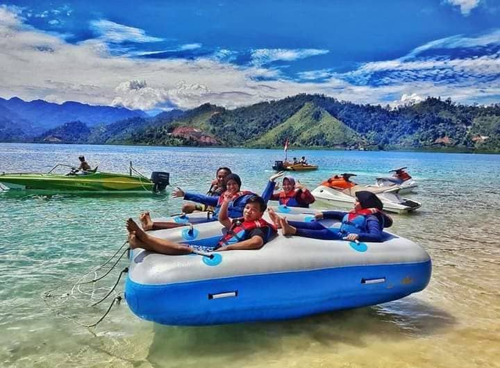 Island Hopping Adventure