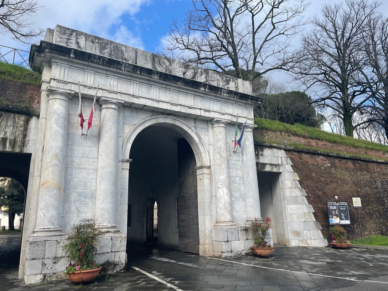 Porta Elisa Lucca - Image 1