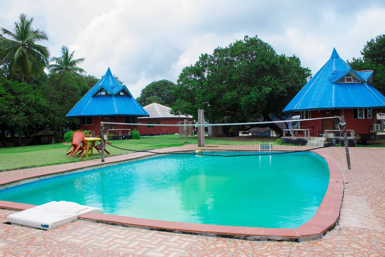 La Campagne Tropicana Beach Resort - Image 1